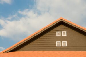 Takrenovering i Dalarna: Håll ditt tak i gott skick med professionella takläggare
